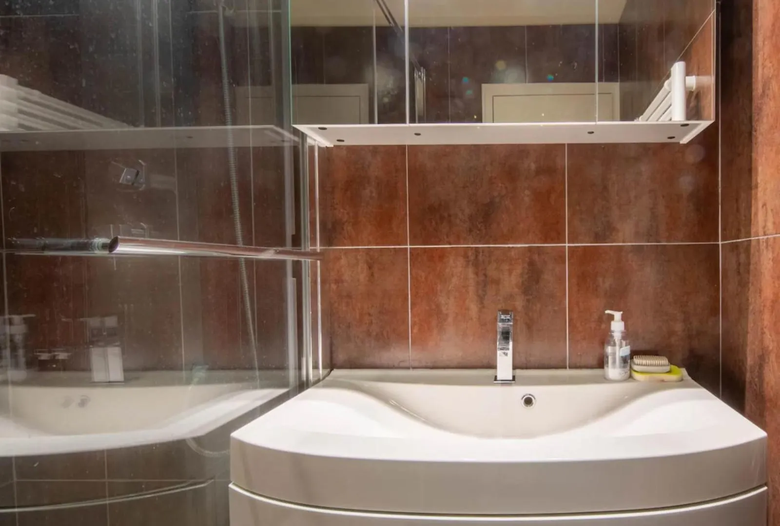 Spacious 1 Bedroom Apartment In Paris France
